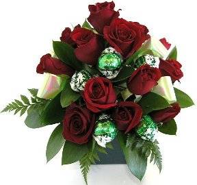 Sweets with 17 Red Roses