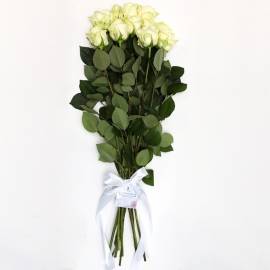 11 սպիտակ վարդով ծաղկեփունջ