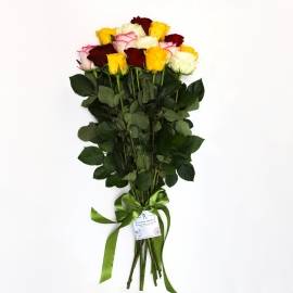 Букет из 15 разноцветных  роз