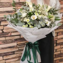 Bouquet of Calla and Chrysanthemum
