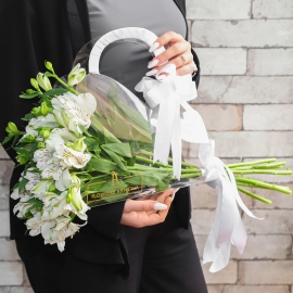 Sophisticated Floral Bag