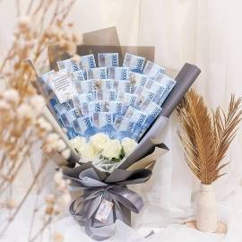 Money Bouquet with Roses