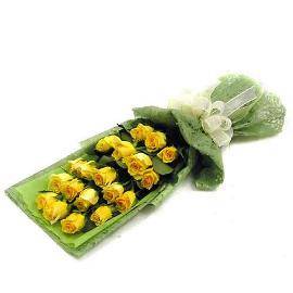 Bouquet of 19 Yellow Roses